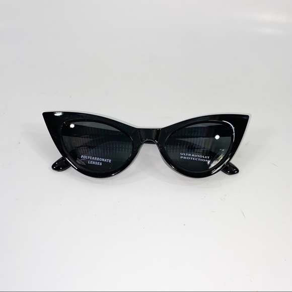 Trendy Black Cat Eye Pin Up Glamour Sunglasses - Picture 7 of 7
